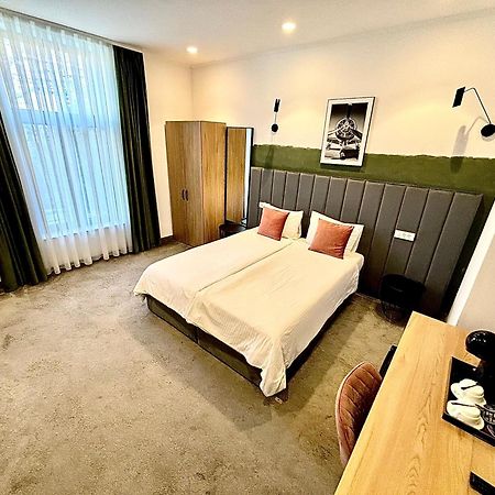 Victoria Rooms Орадеа Екстериор снимка
