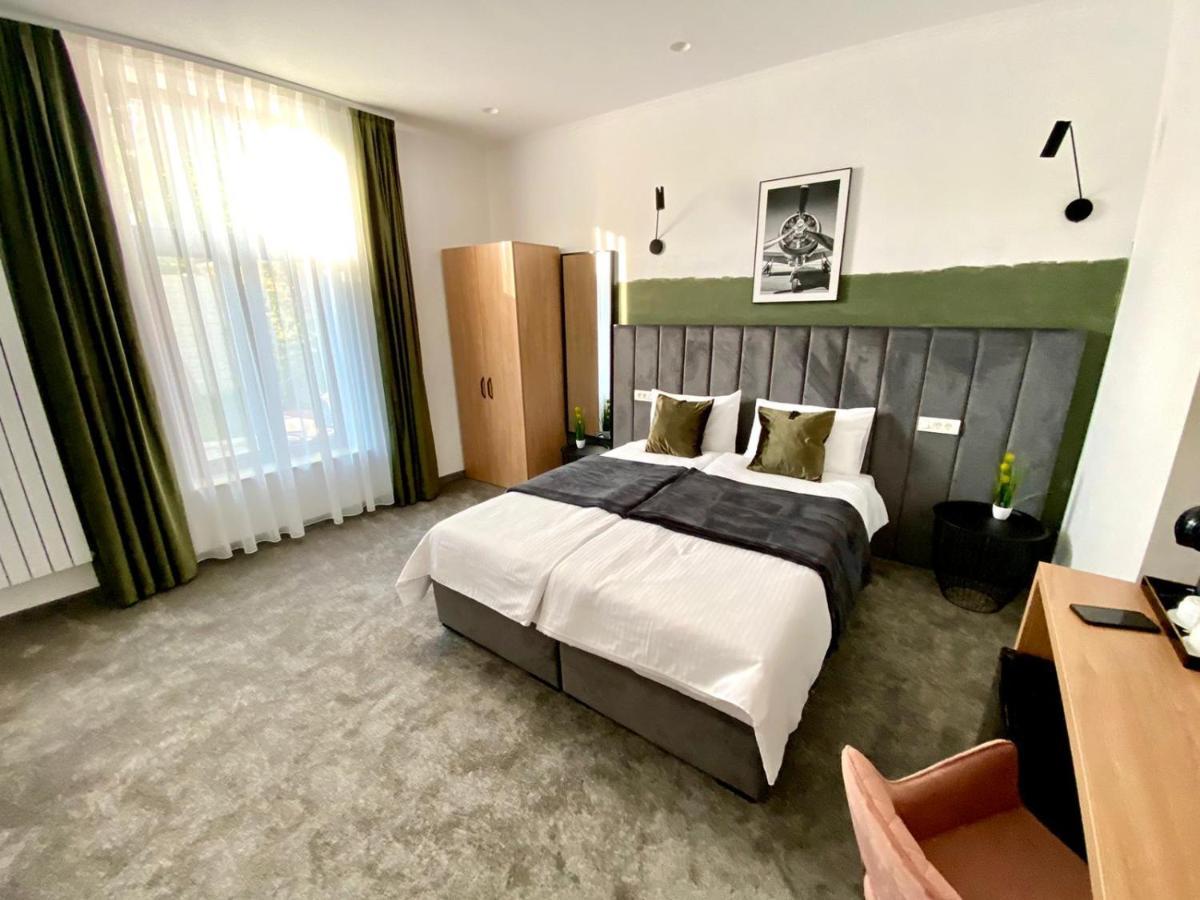 Victoria Rooms Орадеа Екстериор снимка