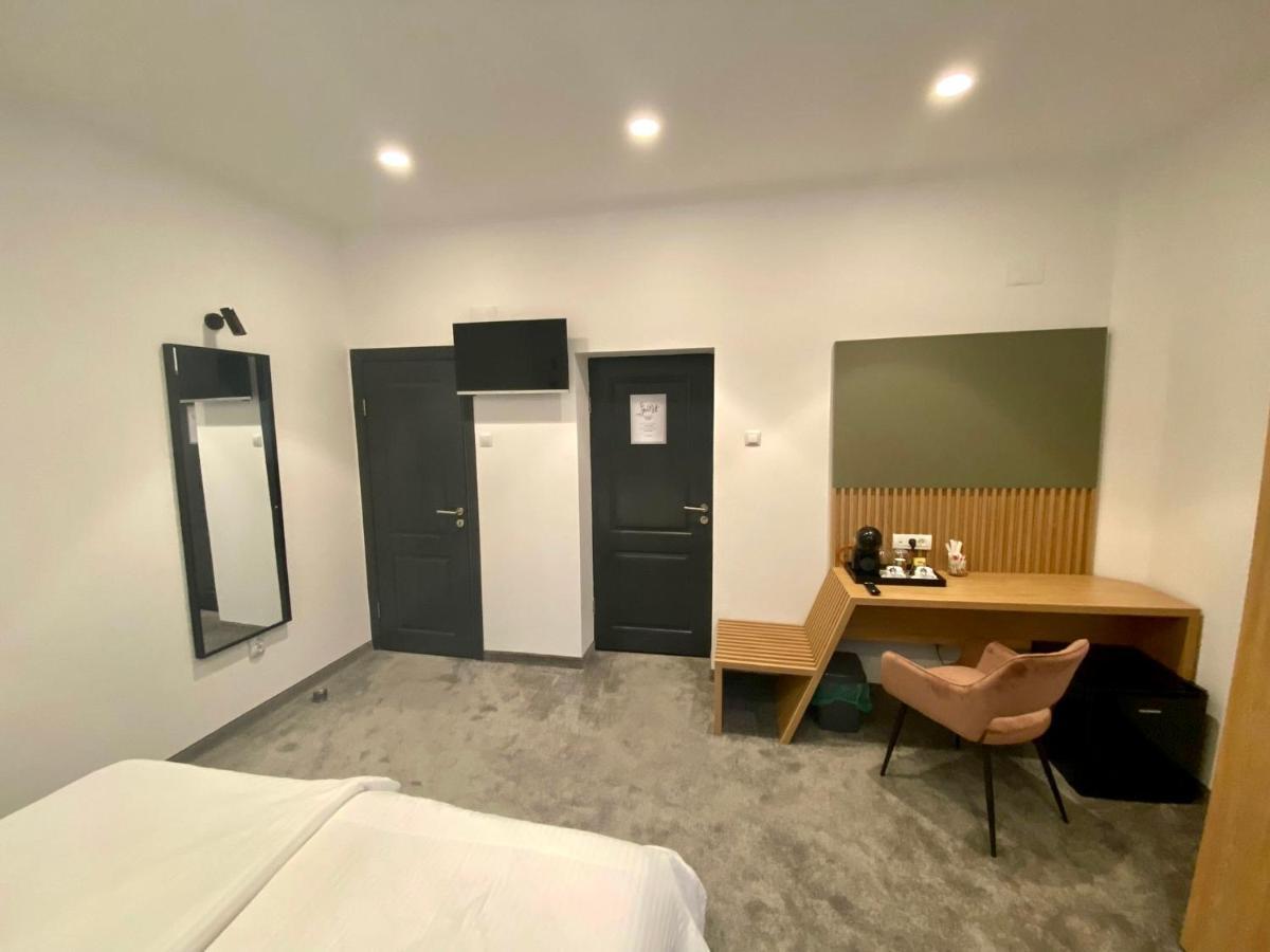 Victoria Rooms Орадеа Екстериор снимка